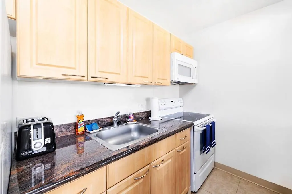 شقة Waikiki Sunset 23Rd Floor - Mountain View هونولولو 0*,  الولايات المتحدة الأمريكية